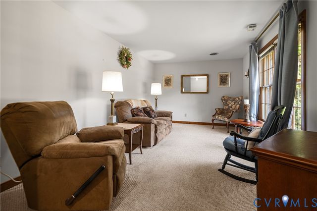 4801 Stockholm Dr, Sandston, VA 23150