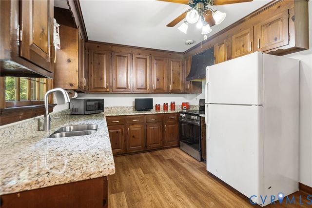 4801 Stockholm Dr, Sandston, VA 23150