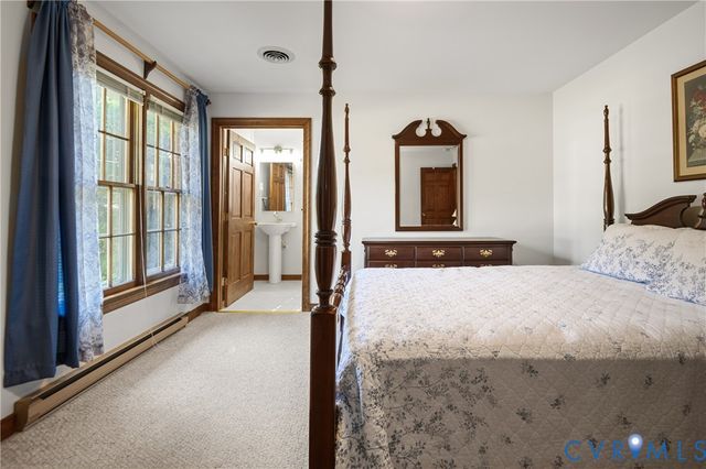 4801 Stockholm Dr, Sandston, VA 23150