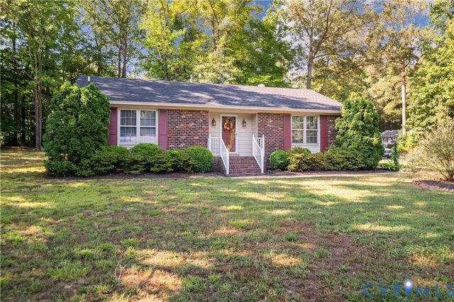4801 Stockholm Dr, Sandston, VA 23150