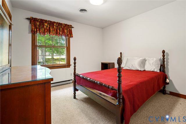 4801 Stockholm Dr, Sandston, VA 23150