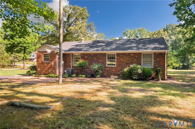 4801 Stockholm Dr, Sandston, VA 23150