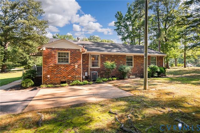 4801 Stockholm Dr, Sandston, VA 23150