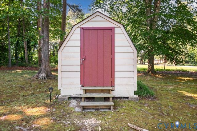 4801 Stockholm Dr, Sandston, VA 23150