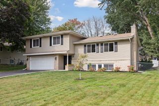 1873 Bielenberg Drive, Woodbury, MN 55125
