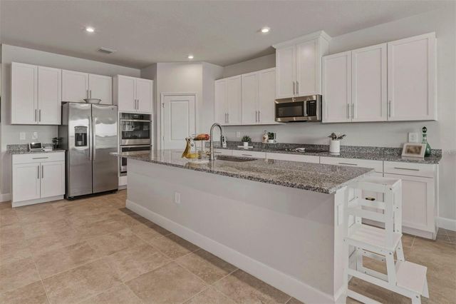 16390 QUEEN PALM DRIVE, Port Charlotte, FL 33953