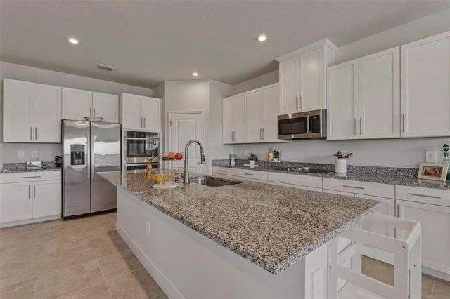 16390 QUEEN PALM DRIVE, Port Charlotte, FL 33953