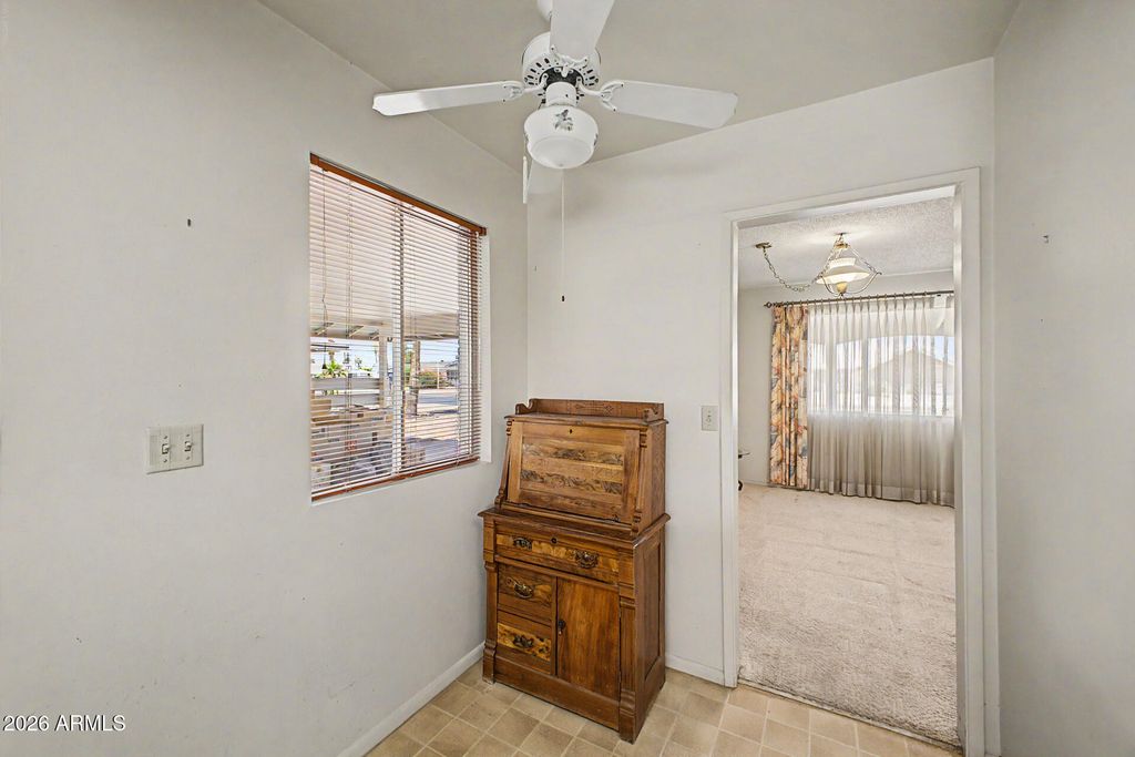 Image 13 of property listing at 9911 W SUN CITY Boulevard, Sun City, AZ 85351