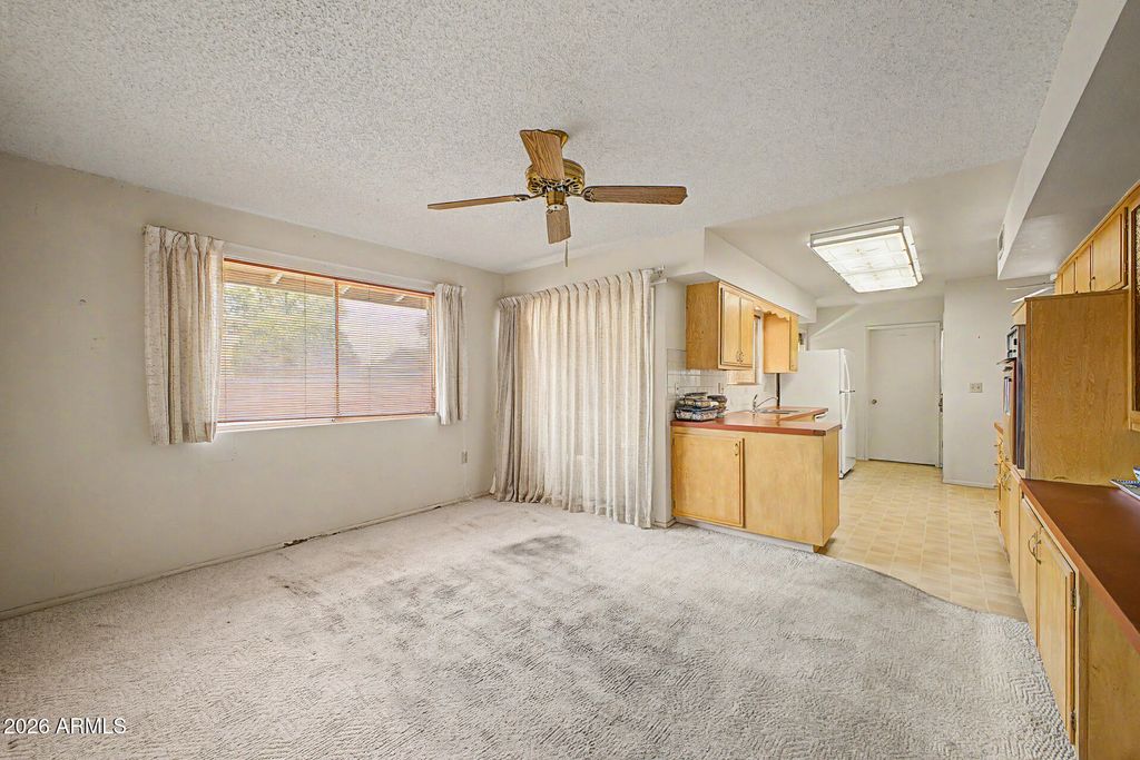 Image 16 of property listing at 9911 W SUN CITY Boulevard, Sun City, AZ 85351