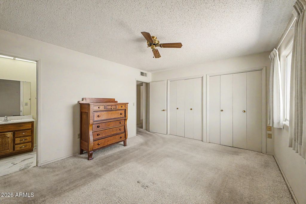 Image 17 of property listing at 9911 W SUN CITY Boulevard, Sun City, AZ 85351
