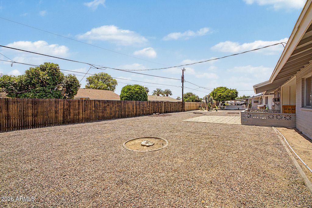 Image 26 of property listing at 9911 W SUN CITY Boulevard, Sun City, AZ 85351
