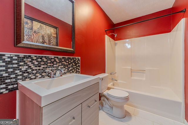 3142 Rocky Point Court, Snellville, GA 30078