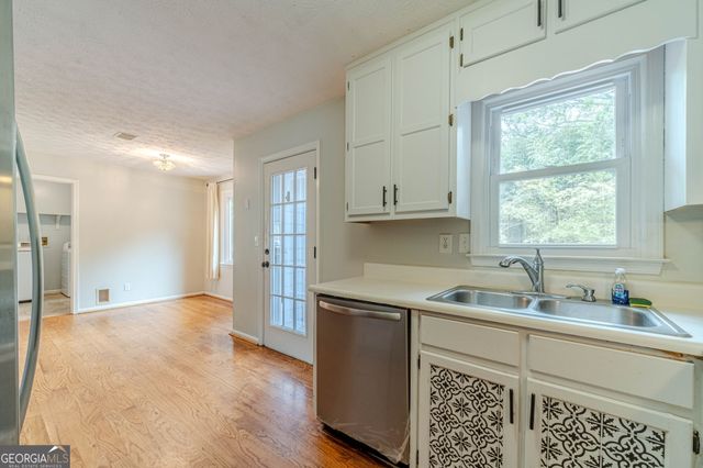 3142 Rocky Point Court, Snellville, GA 30078