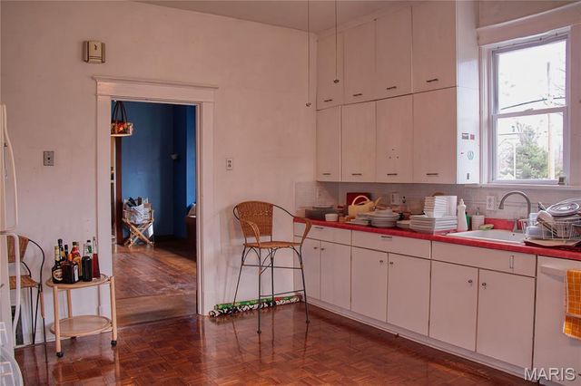 800 Cedar Street, Collinsville, IL 62234