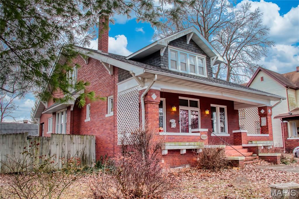 800 Cedar Street, Collinsville, IL 62234