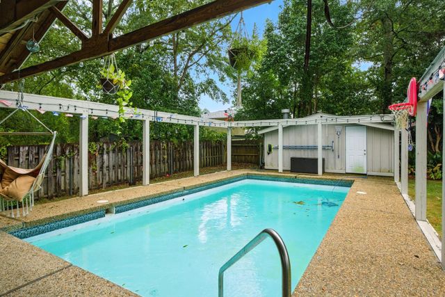 2506 Arcadia St., Hattiesburg, MS 39402