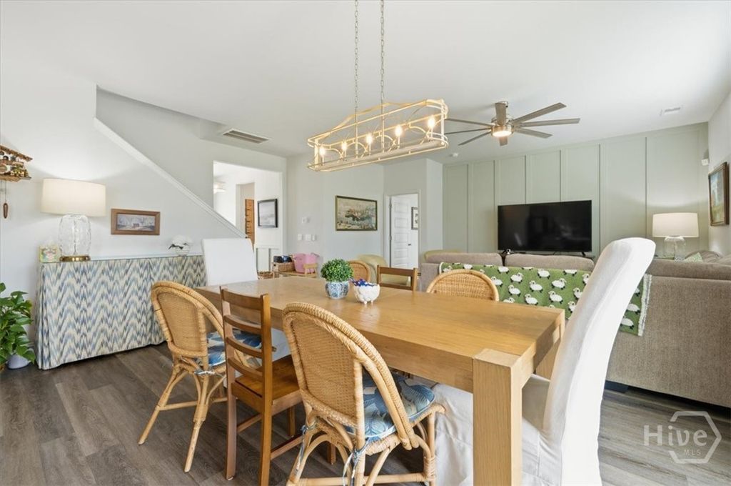 Image 12 of property listing at 523 Logging Hill Drive, Richmond Hill, GA 31324
