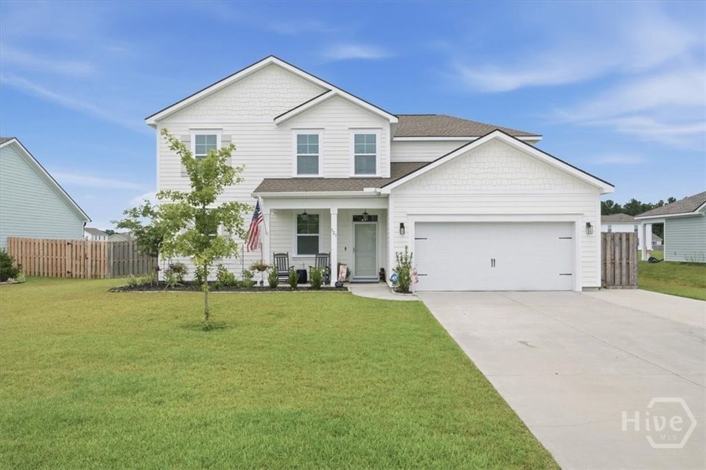 Image 2 of property listing at 523 Logging Hill Drive, Richmond Hill, GA 31324