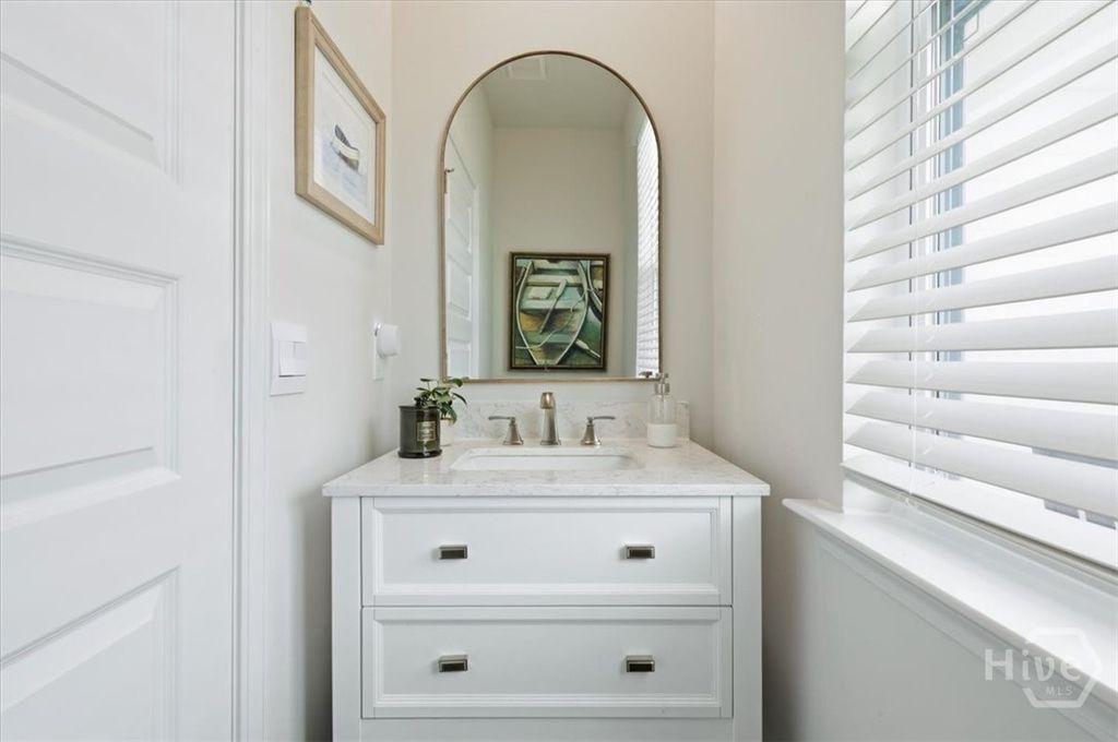 Image 20 of property listing at 523 Logging Hill Drive, Richmond Hill, GA 31324