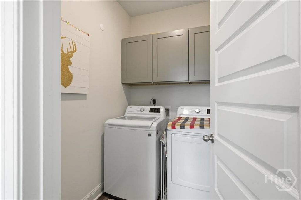 Image 21 of property listing at 523 Logging Hill Drive, Richmond Hill, GA 31324