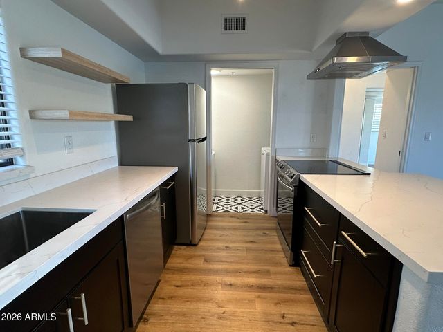 10401 N SAGUARO Boulevard 214, Fountain Hills, AZ 85268