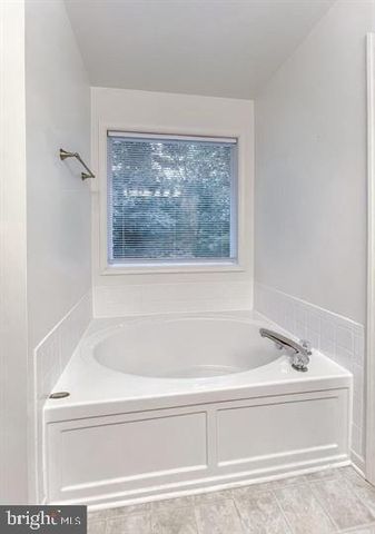 345 CHIPPEWA LN, Lusby, MD 20657