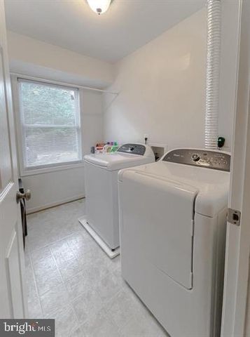 345 CHIPPEWA LN, Lusby, MD 20657