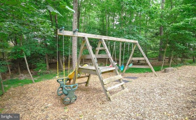 345 CHIPPEWA LN, Lusby, MD 20657