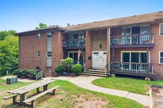 60 Deanna Dr, APT 159 159, Hillsborough Twp., NJ 08844