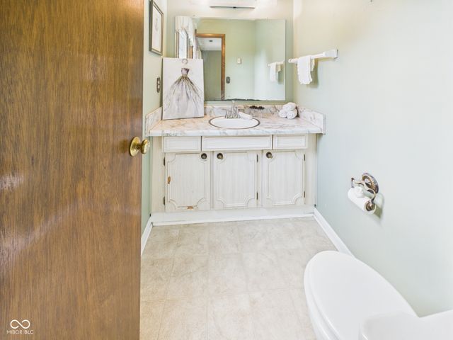 2111 Angie Lane, Anderson, IN 46017