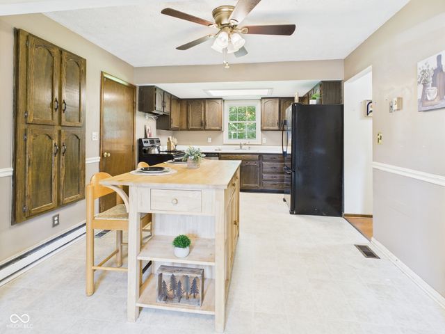 2111 Angie Lane, Anderson, IN 46017