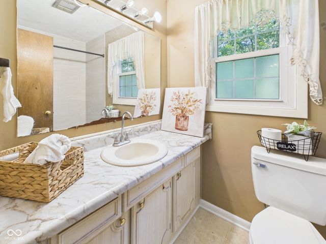 2111 Angie Lane, Anderson, IN 46017