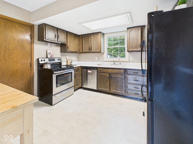 2111 Angie Lane, Anderson, IN 46017