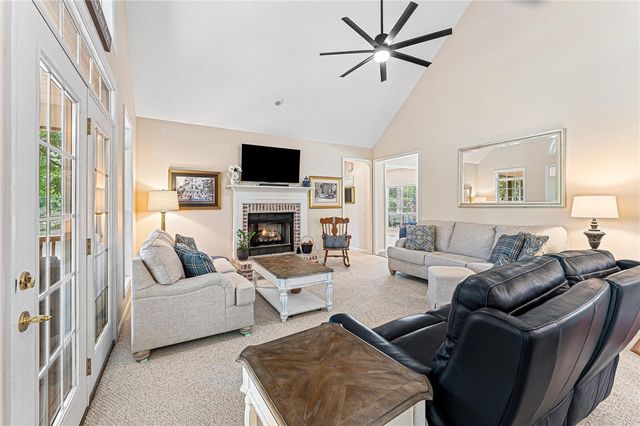 621 Chickasaw Drive, Westminster, SC 29693