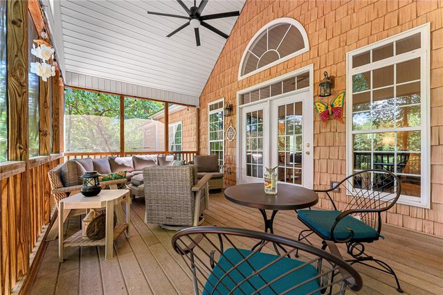 621 Chickasaw Drive, Westminster, SC 29693