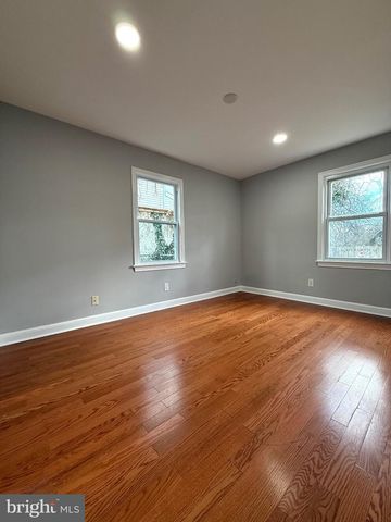 5819 CROWN ST, Capitol Heights, MD 20743