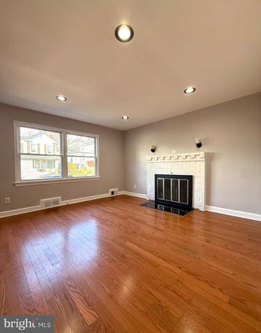 5819 CROWN ST, Capitol Heights, MD 20743