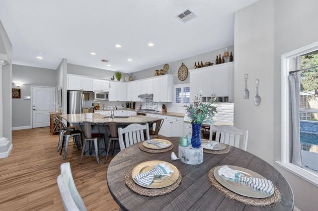 2112 Austin Avenue, Clovis, CA 93611