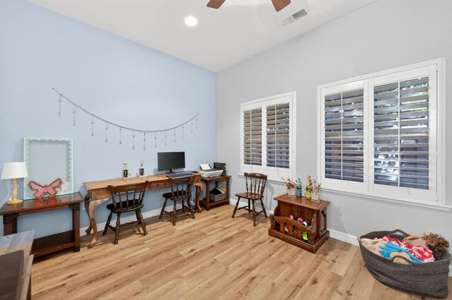 2112 Austin Avenue, Clovis, CA 93611