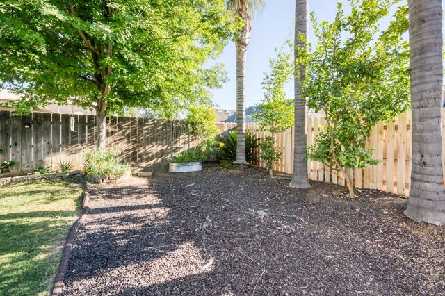 2112 Austin Avenue, Clovis, CA 93611