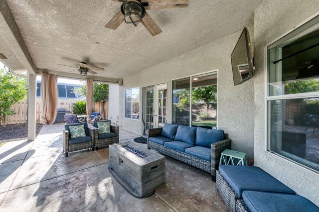 2112 Austin Avenue, Clovis, CA 93611