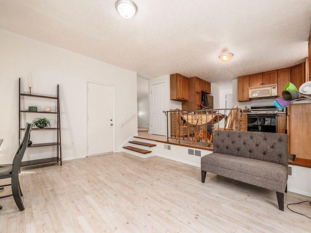 2103 Keller Place W, Grove City, OH 43123