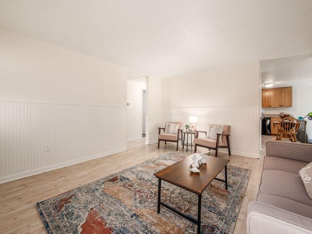 2103 Keller Place W, Grove City, OH 43123