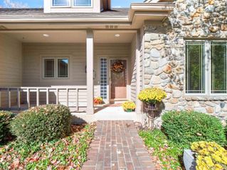 10406 Woodland Ridge West, Fort Wayne, IN 46804