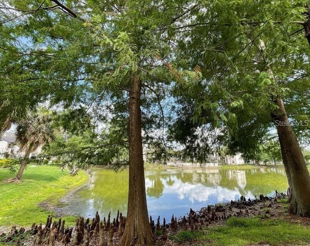 1948 LAKE ATRIUMS CIRCLE 127, Orlando, FL 32839