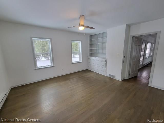 60001 E 8 Mile Road, South Lyon, MI 48178