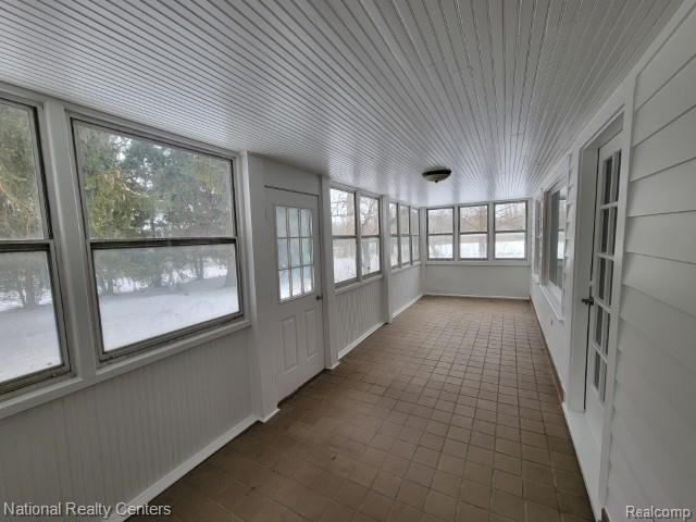 60001 E 8 Mile Road, South Lyon, MI 48178