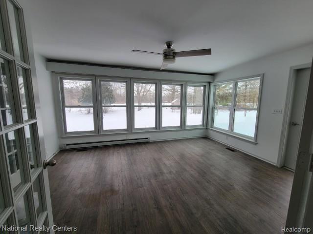 60001 E 8 Mile Road, South Lyon, MI 48178