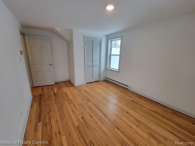 60001 E 8 Mile Road, South Lyon, MI 48178