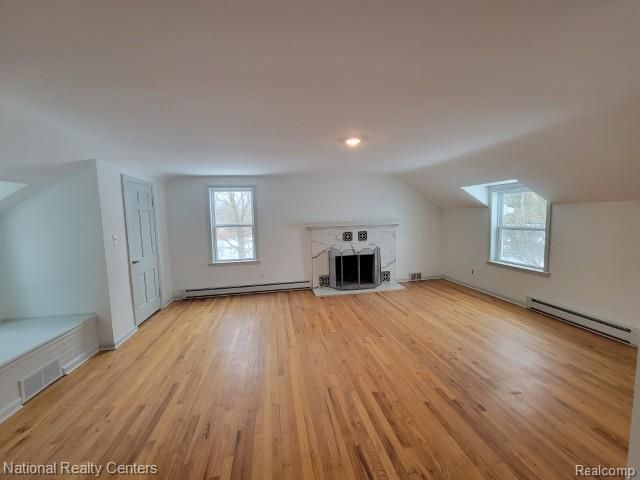 60001 E 8 Mile Road, South Lyon, MI 48178